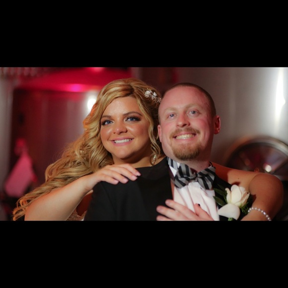 Meet your Posher, Lauren - Picture 2 of 8